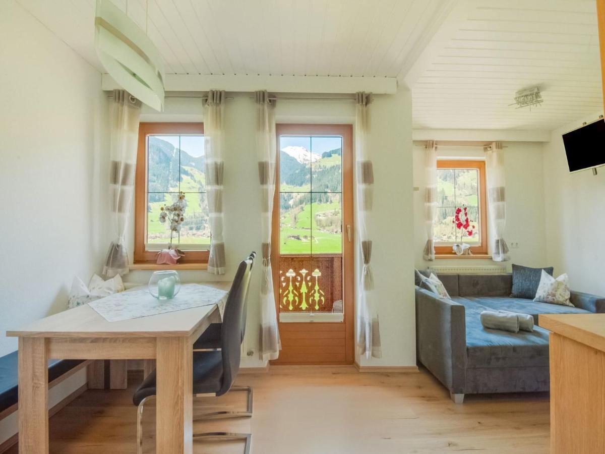 Beautiful Apartment In Ramsau With Balcony Ramsau im Zillertal Luaran gambar