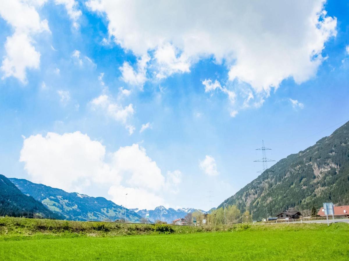 Beautiful Apartment In Ramsau With Balcony Ramsau im Zillertal Luaran gambar